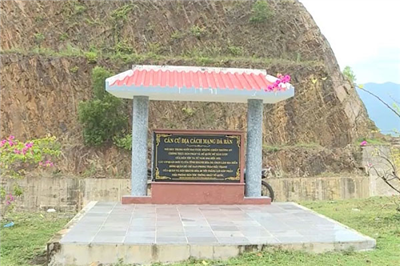 Di tích địa điểm căn cứ cách mạng Đá Bàn