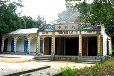Cuu Loi communal house