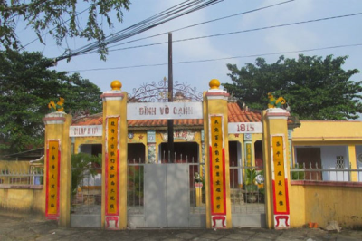 Vo Canh communal house