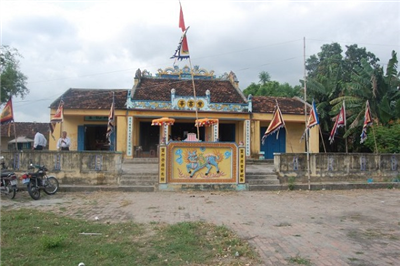 Phong Phu communal house