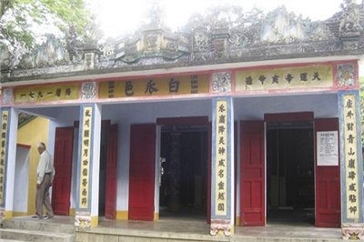 Ap Bach Qua temple