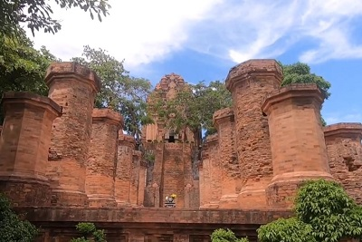 TIỀN ĐÌNH MANDAPA